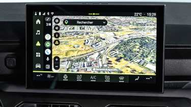 Dacia Striker - screen