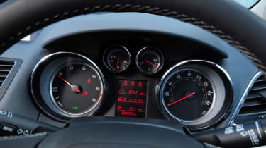 Vauxhall Mokka whisper diesel dials