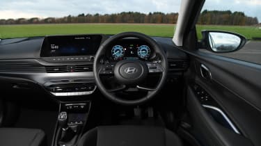 Vauxhall Corsa vs Hyundai i20 - Hyundai interior 
