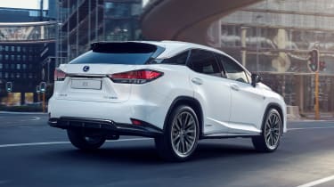 Facelifted Lexus RX - rear tracking