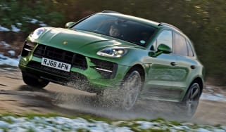 Porsche Macan - front tracking