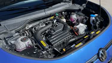 Volkswagen T-Roc Hybrid - engine