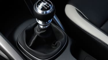 Hyundai Veloster Turbo gear lever