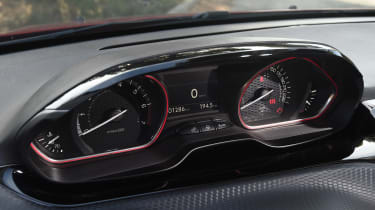Peugeot 2008 - dials