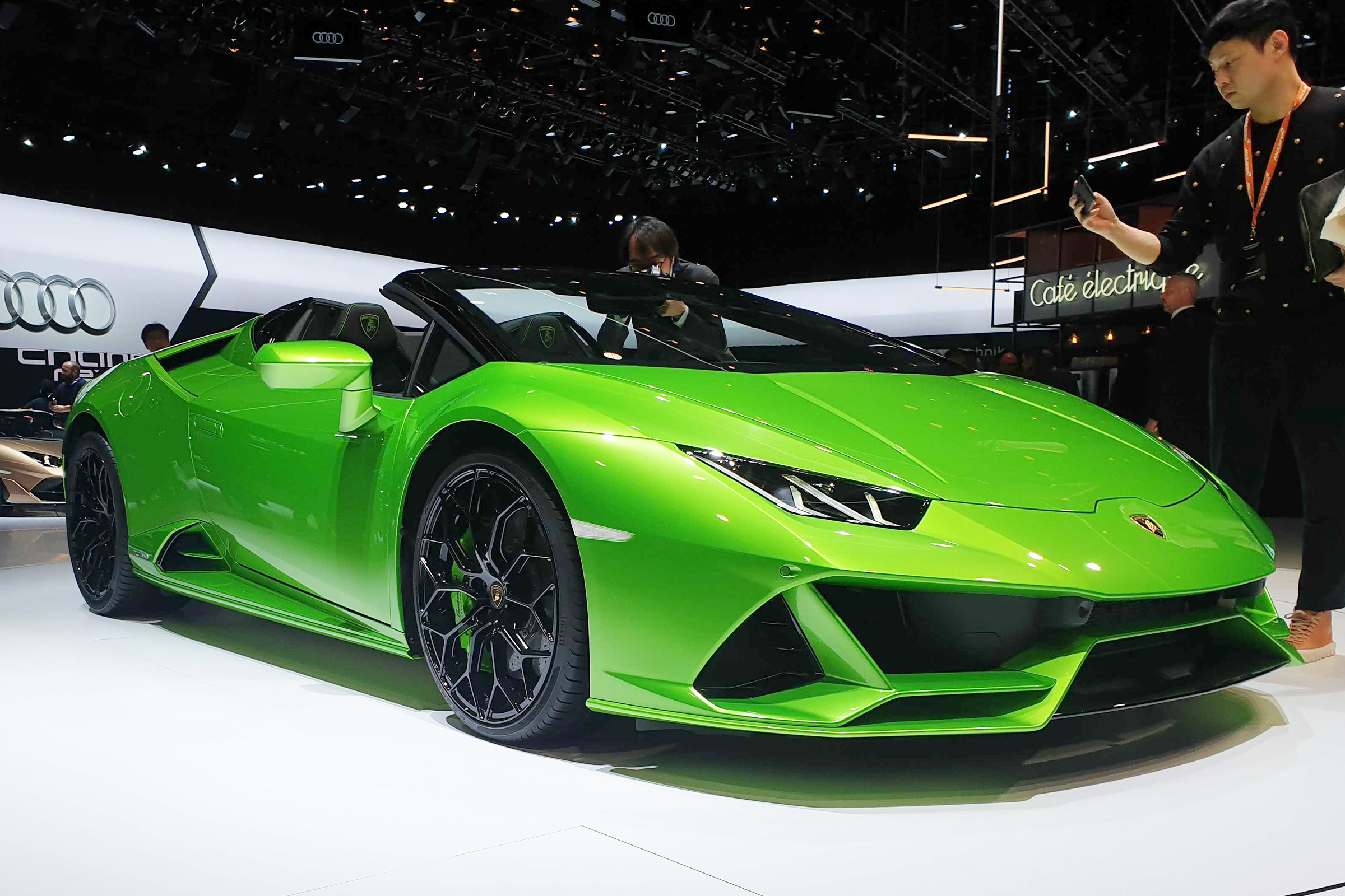 View Lamborghini Huracan Spyder Price Images