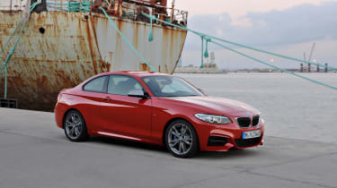 BMW 2 Series coupe 2014 side static