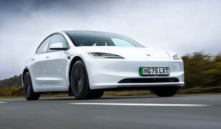 Tesla Model 3 RWD - front tracking