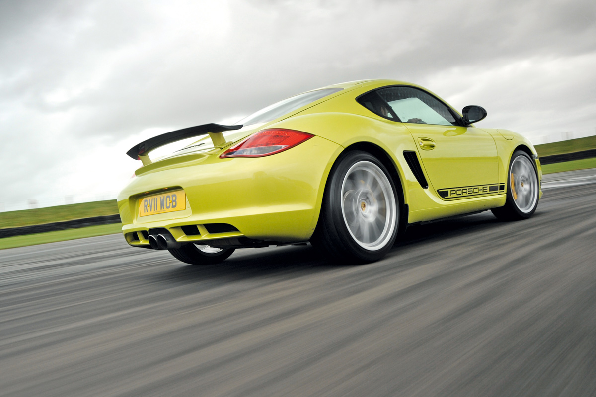 Porsche accused of altering Cayman R emission test for UK 