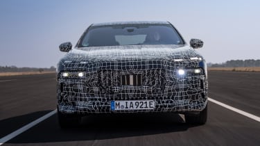 BMW i7 prototype - full front