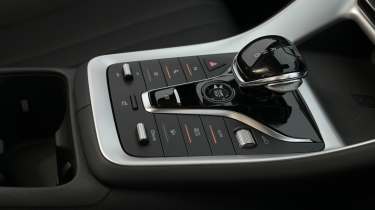 BYD Sealion 5 DM-i Design - centre console switchgear