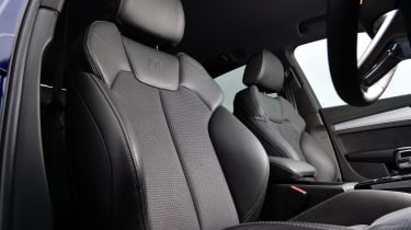 Audi Q5 front seats
