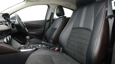 Mazda 2 - front seats