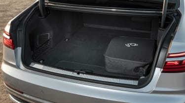 Audi A8 60 TFSI e - boot