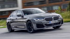 BMW%20545e%202020-3.jpg