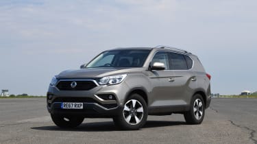 SsangYong Rexton - front static