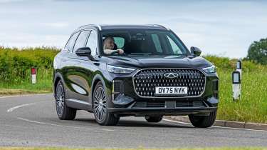 Chery Tiggo 9 - front cornering