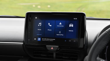 Toyota Yaris vs Renault Clio E-Tech - Toyota Yaris infotainment screen 