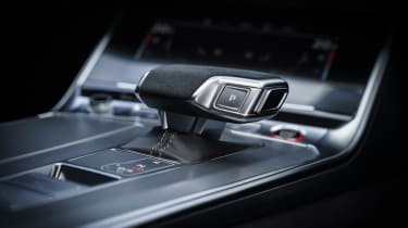 Audi RS 6 Performance - gear selector