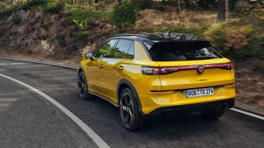 Volkswagen T-Roc - rear action