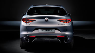 Alfa Romeo Stelvio facelift - full rear