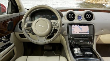 Jaguar XJ AWD interior