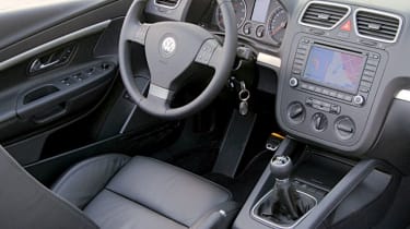 VW Eos interior