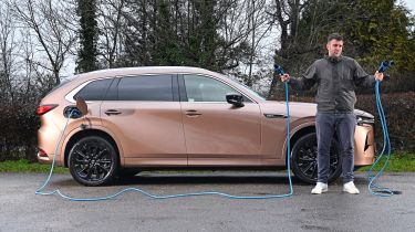 Mazda CX-80 Homura Plus - long cables