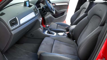 Used Audi Q3 - front seats