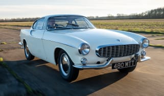 Volvo P1800 - front tracking