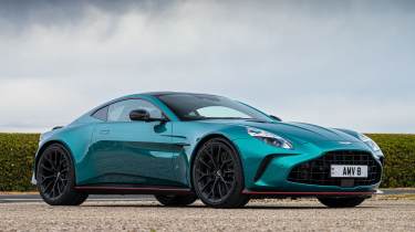 Aston Martin Vantage S - front static