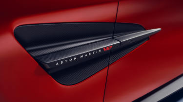 Aston Martin Vanquish - wing badging