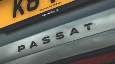 Volkswagen Passat Estate UK - Passat badge