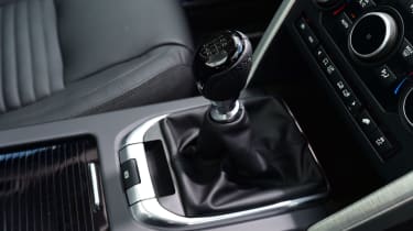 Land Rover Discovery Sport - manual gearbox