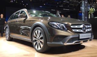 Mercedes E-Class All Terrain - Paris front quarter