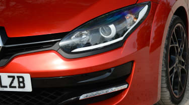 Renault Megane RS 275 Cup-S 2016 headlight