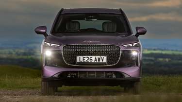 Lepas L8 - front static