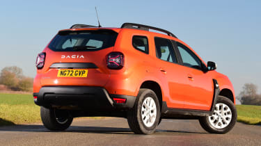 Dacia Duster - rear tracking