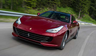 Ferrari GTC4 Lusso - front tracking