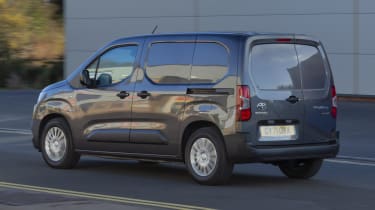 Toyota Proace City Electric - rear tracking