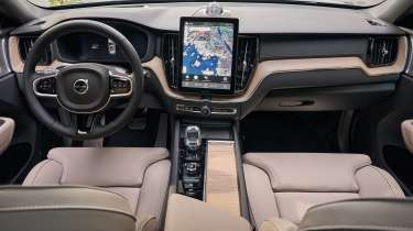 Volvo XC60 facelift - dashboard