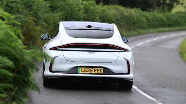 MG IM5 - rear cornering