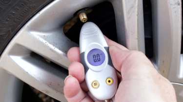 Ring air pressure tester