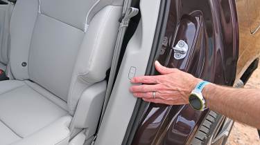 Volvo EX90 Ultra Twin Motor Performance - seat buttons