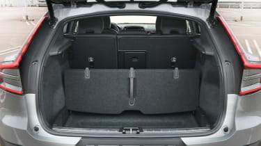 Volvo C40 Recharge - boot seats down