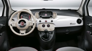 Fiat 500 2015 - dashboard shot