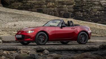 Mazda MX-5 - side static