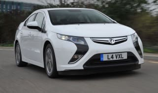 Vauxhall Ampera front tracking