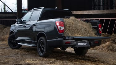 Ssangyong Musso Saracen+ - rear static (on farm)