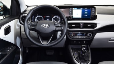 Hyundai i10 - dash studio