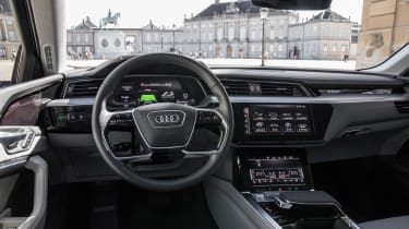 Audi e-tron - interior